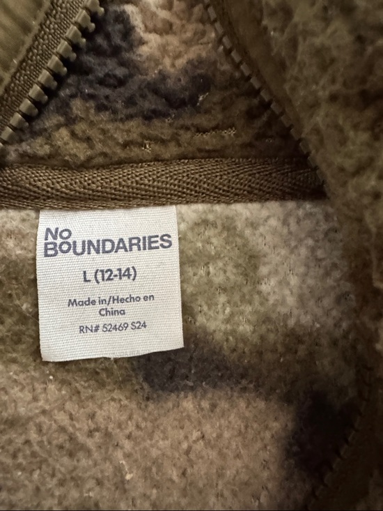 No Boundaries Olive Green Camo Sherpa Pullover Hoodie - Picture 3 of 4